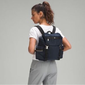 14L-NEW Lululemon Wunderlust Backpack The drawstring